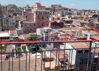 Balcone - Trilocale via Timoleone
 
86, Catania - foto 19