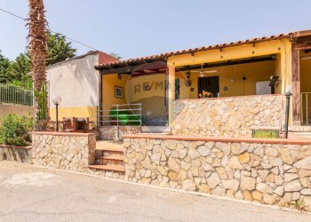 Casa all\'aperto - Villa a Schiera Contrada Desusino
 
snc, Butera - foto 3