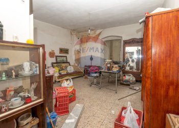 Dispensa di stoccaggio - Casa indipendente Via Acquanuova
 
250, Caltagirone - foto 19