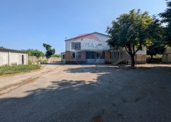 Casa all\'aperto - Capannone zanotti, Gropello Cairoli - foto 1