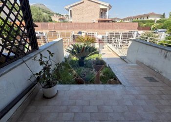 Terrazza - Villa a Schiera VIA S. ANGIOLILLO
 
SNC, Formia - foto 2