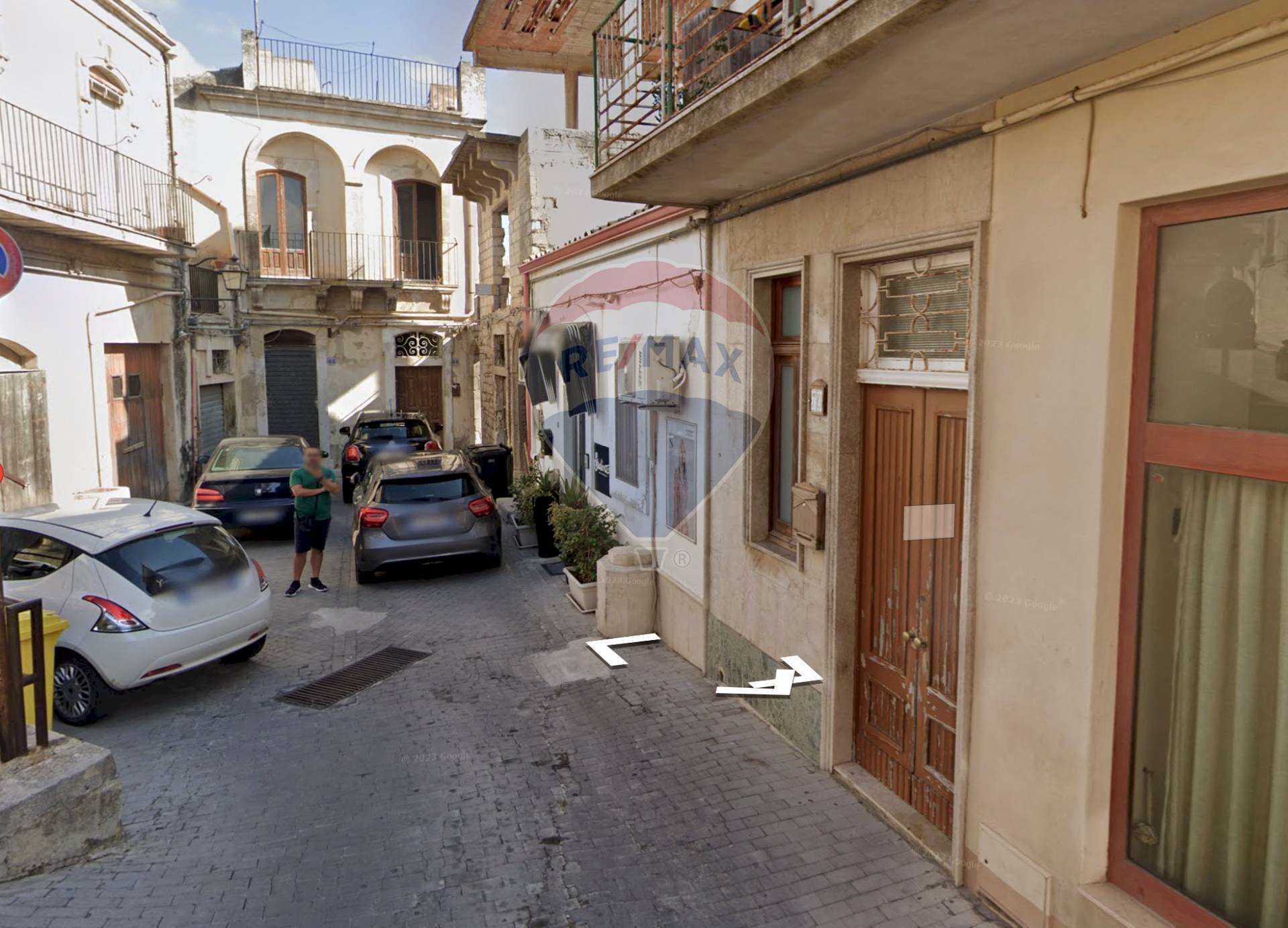Edificio all\'aperto - Locale Commerciale corso Regina Elena
 
86, Modica - foto 3