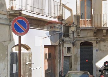 Edificio all\'aperto - Locale Commerciale corso Regina Elena
 
86, Modica - foto 2