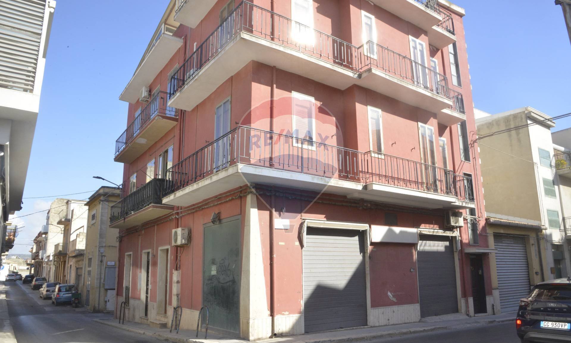 Edificio all\'aperto - Independent house Via Ruggero Settimo
 
206/208, Vittoria - photo 3