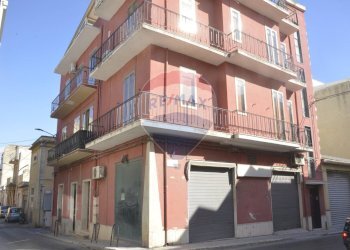 Edificio all\'aperto - Independent house Via Ruggero Settimo
 
206/208, Vittoria - photo 3