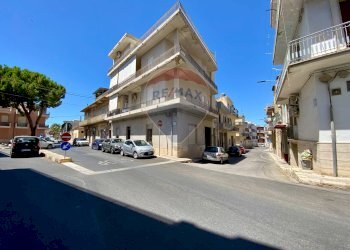 Edificio all\'aperto - Casa semi indipendente Via Giovanni Pascoli
 
19, Comiso - foto 2