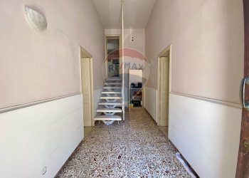 Hall / corridoio - Casa semi indipendente Via Giovanni Pascoli
 
19, Comiso - foto 5