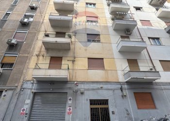 Edificio all\'aperto - Quadrilocale Via Pererz
 
211, Palermo - foto 3