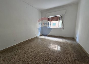 Stanza vuota - Quadrilocale Via Pererz
 
211, Palermo - foto 12