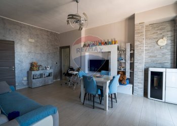 Sala da pranzo - Trilocale Vico Bellini
 
3, Bitonto - foto 3