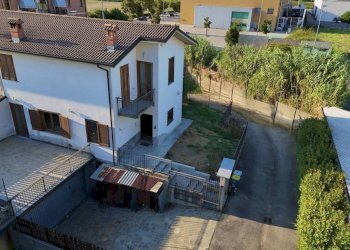 Facciata - Villa corso Silvio Pilotti, Tortona - foto 2