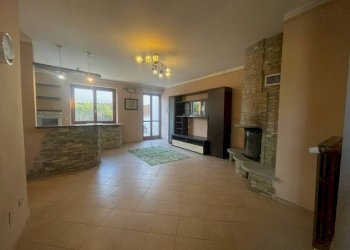 Soggiorno - Villa corso Silvio Pilotti, Tortona - foto 4