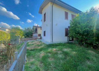 Giardino - Villa corso Silvio Pilotti, Tortona - photo 22