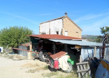Foto 5 - Rustico Contrada Collelungo
 
17, Monsampolo del Tronto - foto 5