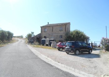 Foto 12 - Rustico Contrada Collelungo
 
17, Monsampolo del Tronto - foto 12