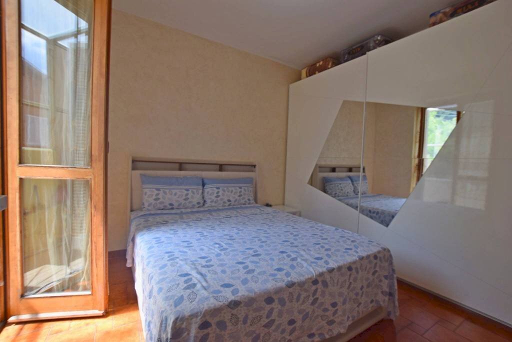 Camera da letto - Trilocale via Rocchini, 27, San Michele Mondovì - foto 3