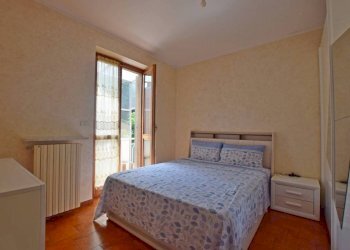 Camera da letto - Trilocale via Rocchini, 27, San Michele Mondovì - foto 2