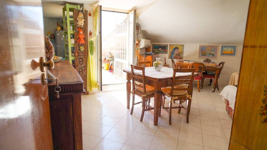 Salone - Trilocale via delle Mimose, Santa Marinella - foto 2