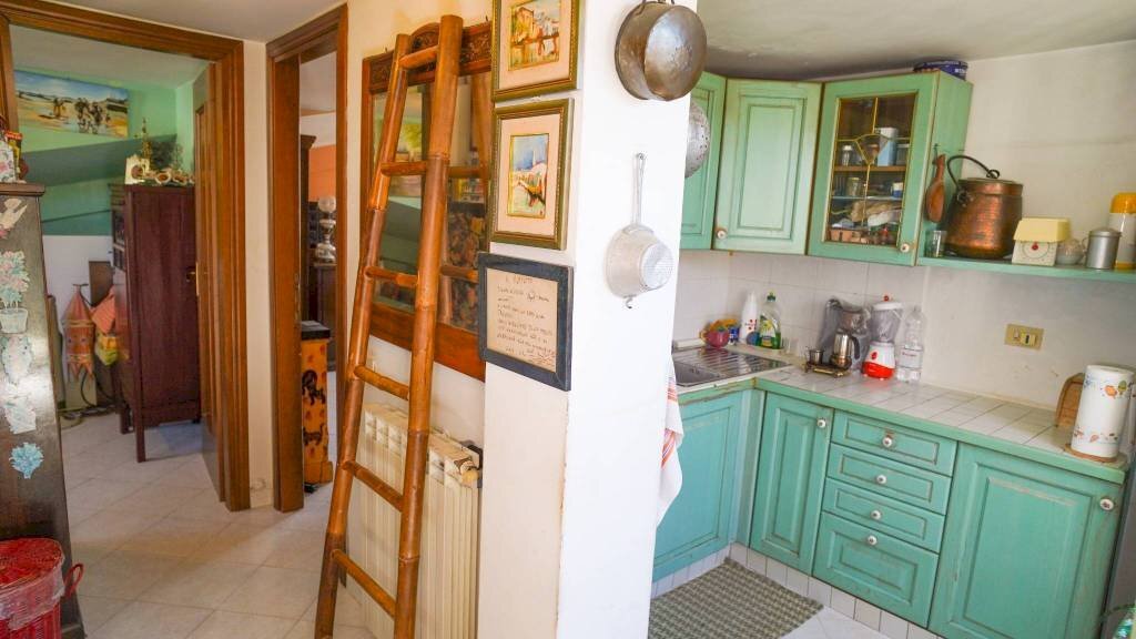 Cucina - Trilocale via delle Mimose, Santa Marinella - foto 3