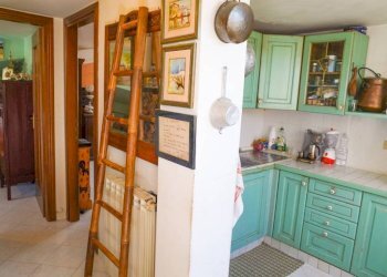 Cucina - Trilocale via delle Mimose, Santa Marinella - foto 3