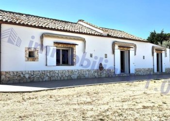 Facciata - Rustico contrada Lisciandrini, Castellammare del Golfo - foto 1