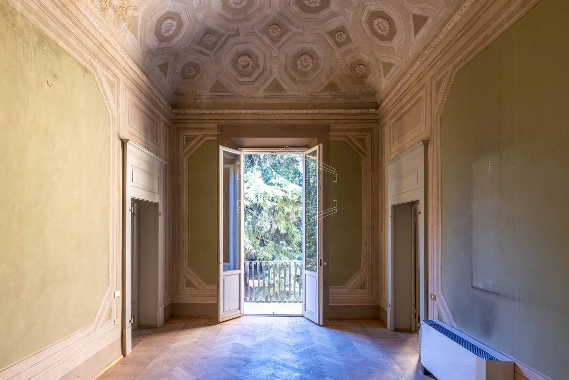 Two-room apartment Strada Maggiore, Bologna (neighborhood Centro Storico) - photo 1