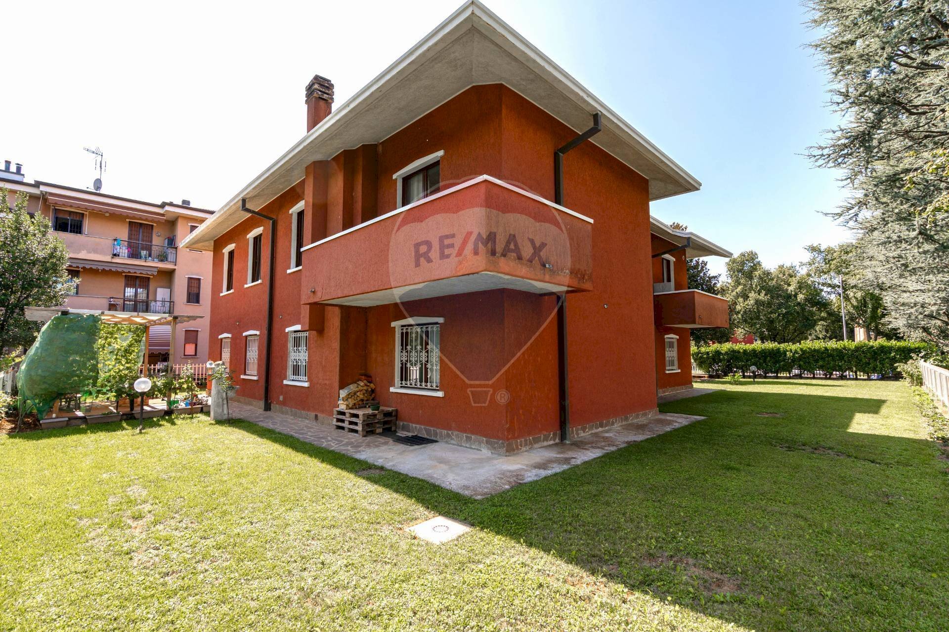 Casa all\'aperto - Villa Via Contardo Ferrini
 
75, Arcore - photo 3