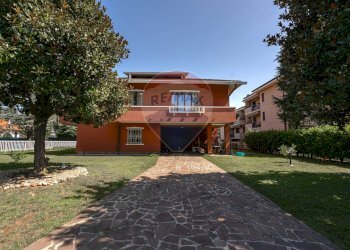 Casa all\'aperto - Villa Via Contardo Ferrini
 
75, Arcore - photo 2