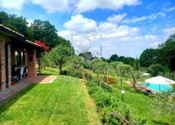 \nFoto 1\n - Rustico via case sparse
 
25, Cortona - foto 1