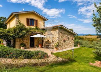 Foto 1 - Rustico via case sparse
 
25, Cortona - foto 1