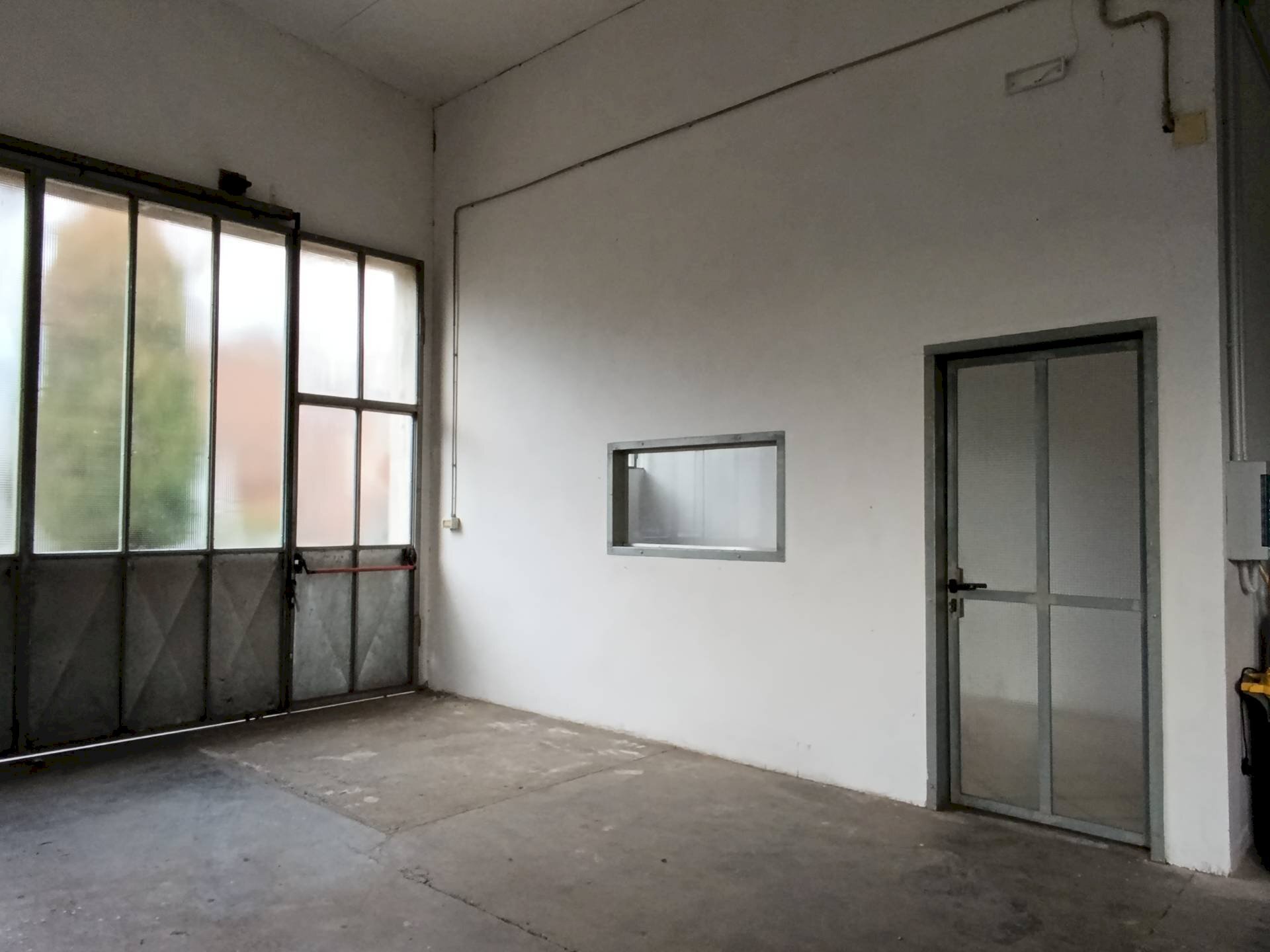 Foto 2 - Commercial Premises Mirandola - photo 2