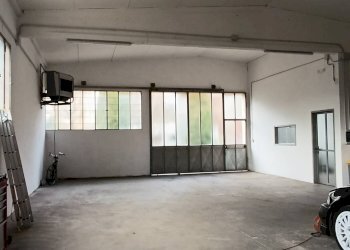 Foto 3 - Commercial Premises Mirandola - photo 3