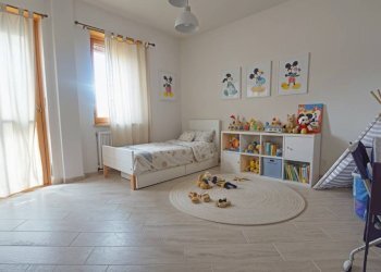 Camera da letto - Appartamento via Alessandro Manzoni, 14, Mondovì - foto 7