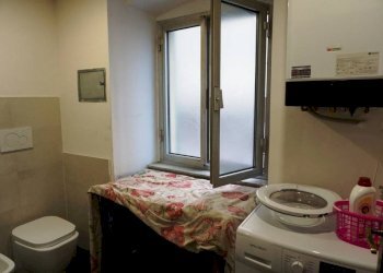 Bagno - Bilocale via della Coscia, 2, Genova (zona Sampierdarena) - foto 9