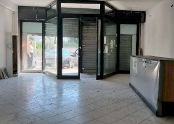 Ambiente 2. - Shop via Monti di San Paolo, Roma (neighborhood Acilia) - photo 2