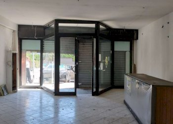 Ambiente 3. - Shop via Monti di San Paolo, Roma (neighborhood Acilia) - photo 3