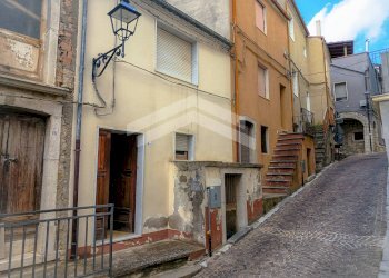 Foto 1 - Stabile - Palazzo via Roma
 
snc, Castelbottaccio - foto 1