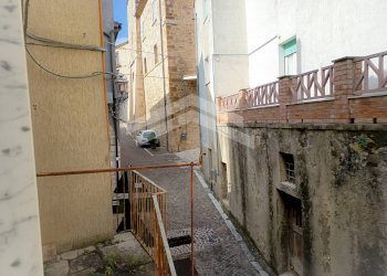 Foto 19 - Stabile - Palazzo via roma
 
snc, Castelbottaccio - foto 19