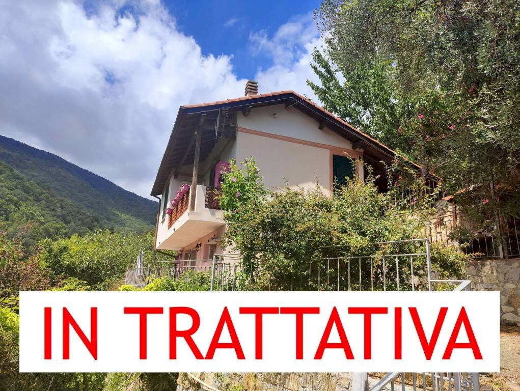 Facciata - Villa strada Provinciale Nord, Ceriana - foto 1