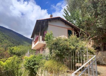 Facciata - Villa strada Provinciale Nord, Ceriana - foto 2