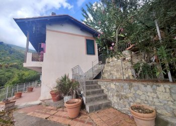 Facciata - Villa strada Provinciale Nord, Ceriana - foto 8