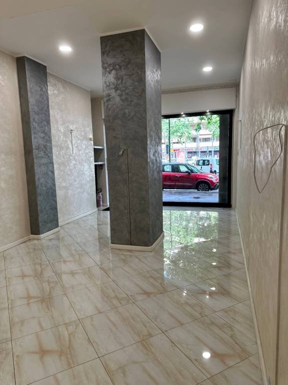 Interno palazzo - Negozio corso Siracusa, 154, Torino (zona Santa Rita) - foto 3