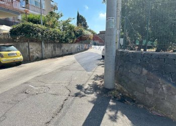 Edificio all\'aperto - Terreno edificabile CONTRADA MONTI ARSI
 
snc, Gravina di Catania - foto 15