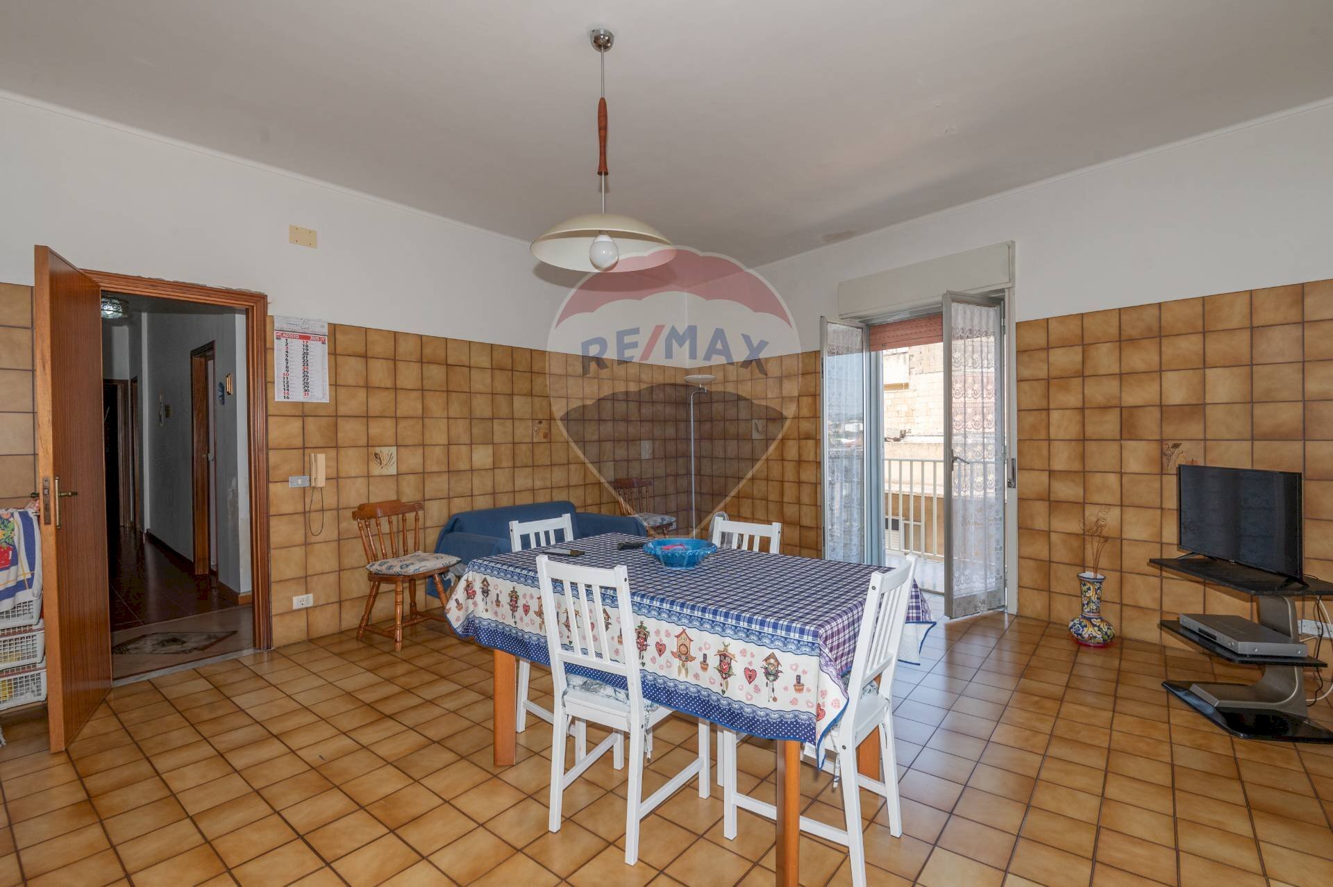 Sala da pranzo - Appartamento Via Cappuccini vecchi
8, Caltagirone - foto 3