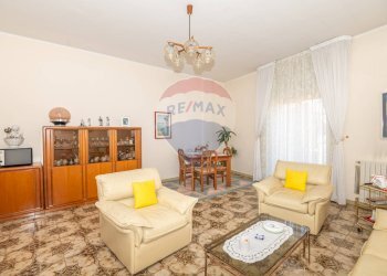 Sala da pranzo - Appartamento Via Cappuccini vecchi
 
8, Caltagirone - foto 1