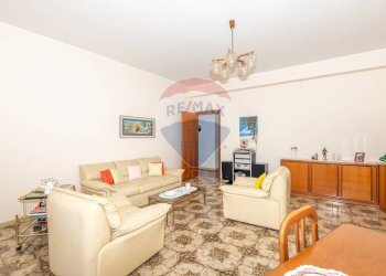 Sala da pranzo - Appartamento Via Cappuccini vecchi
 
8, Caltagirone - foto 36