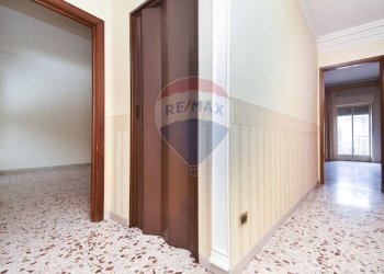 Hall / corridoio - Appartamento Via Galileo Galilei
 
43, Paterno - foto 16