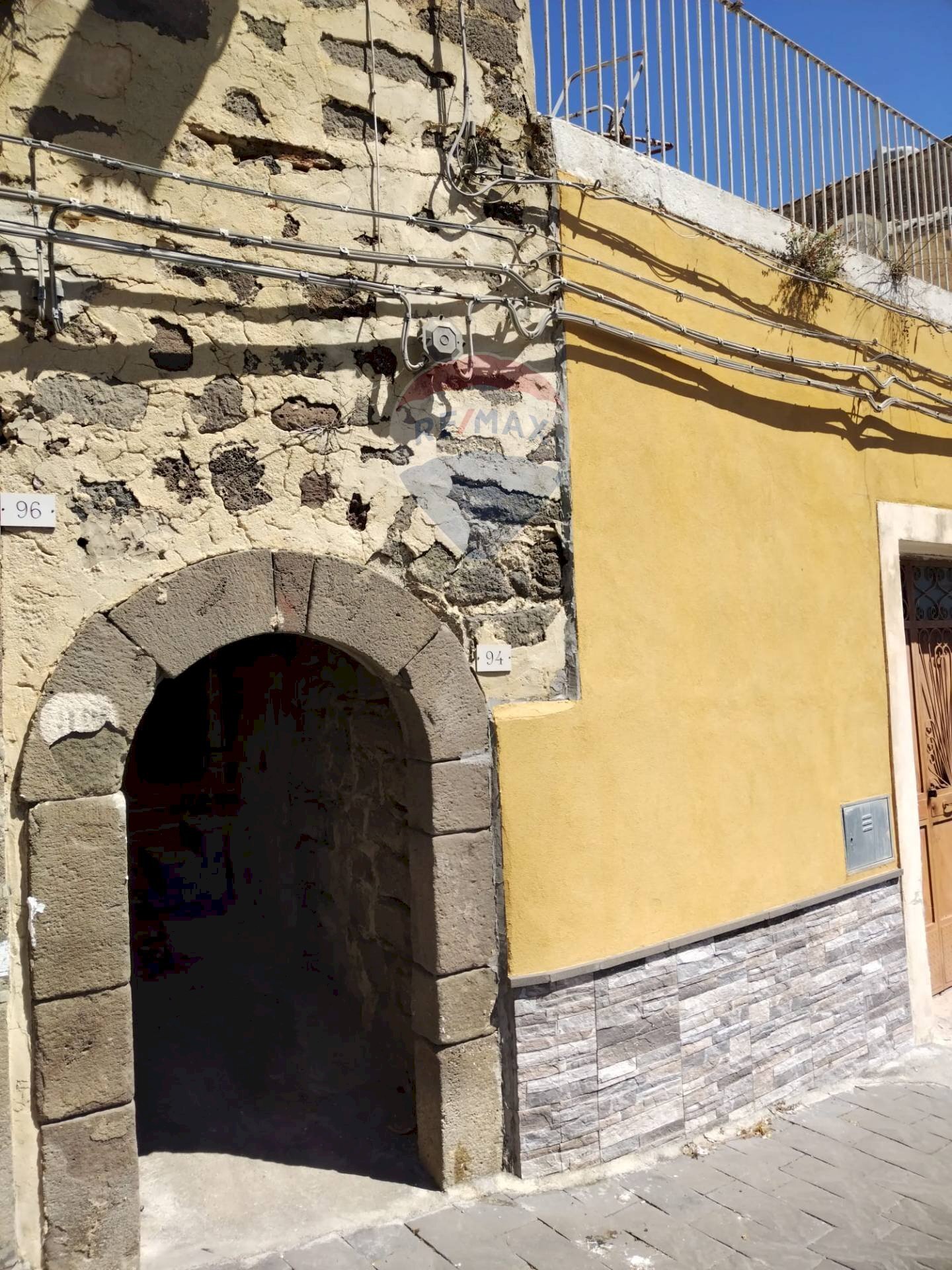 Edificio all\'aperto - Casa indipendente Via Santa Maria dei Greci
 
90, Vizzini - foto 3