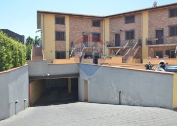 Edificio all\'aperto - Box Via Giacomo Leopardi
 
5, San Giovanni la Punta - foto 7