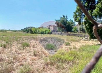 Giardino - Casa indipendente sp 81
 
84, Calatabiano - foto 13